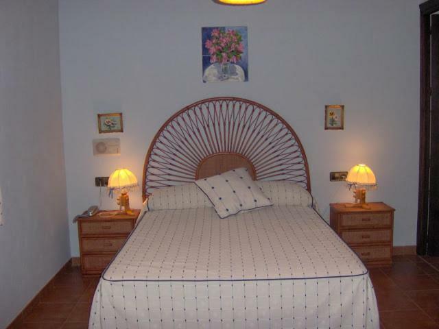 El Tamujo De Calatrava Hotel Belvis Buitenkant foto